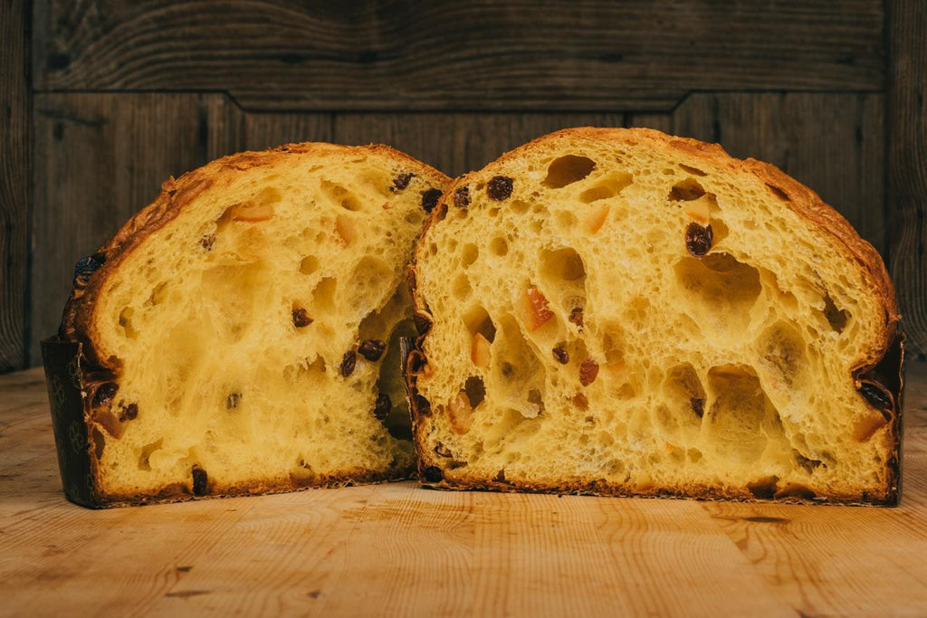Classic Panettone - Traditional Italian Christmas Cake - Naturally Leavened with Raisins and Candied Orange - Made in Italy